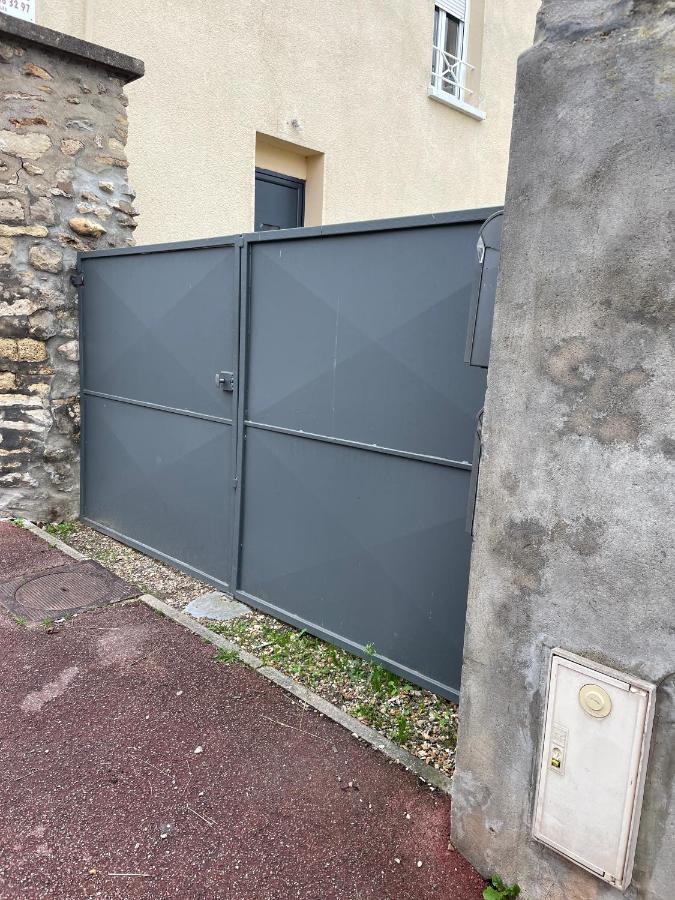 Agreable Maison De Ville A Pacy Sur Eure Εξωτερικό φωτογραφία